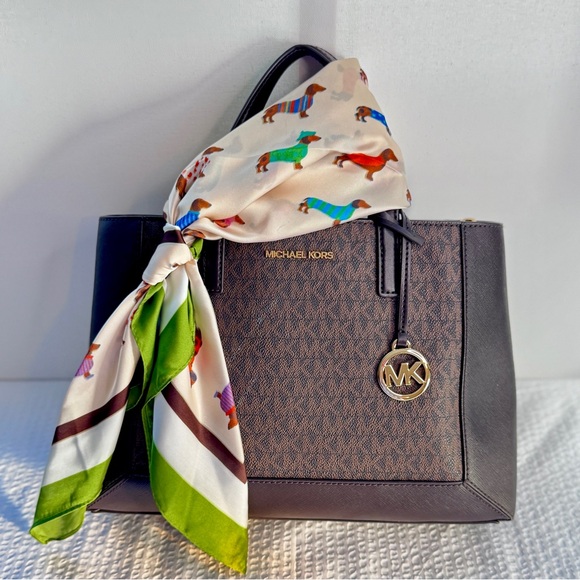 Dachshund Print Silk Feel Twilly Scarf 🐾 - Handbag NOT Included - Picture 2 of 8